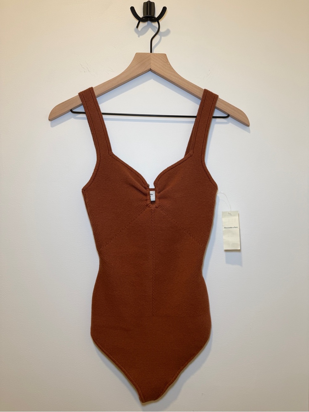 Abercrombie & Fitch Bare Hardware Ribbed Bodysuit